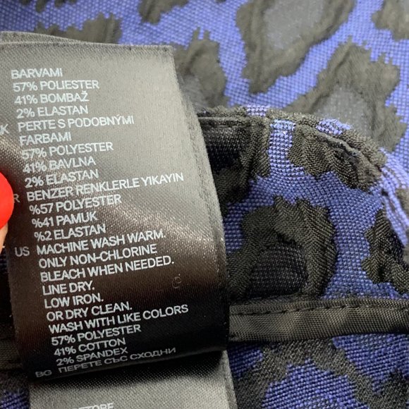 H&M Mid Rise Pants Animal Print Blue Black Zipper Closure size 6 - Picture 14 of 15